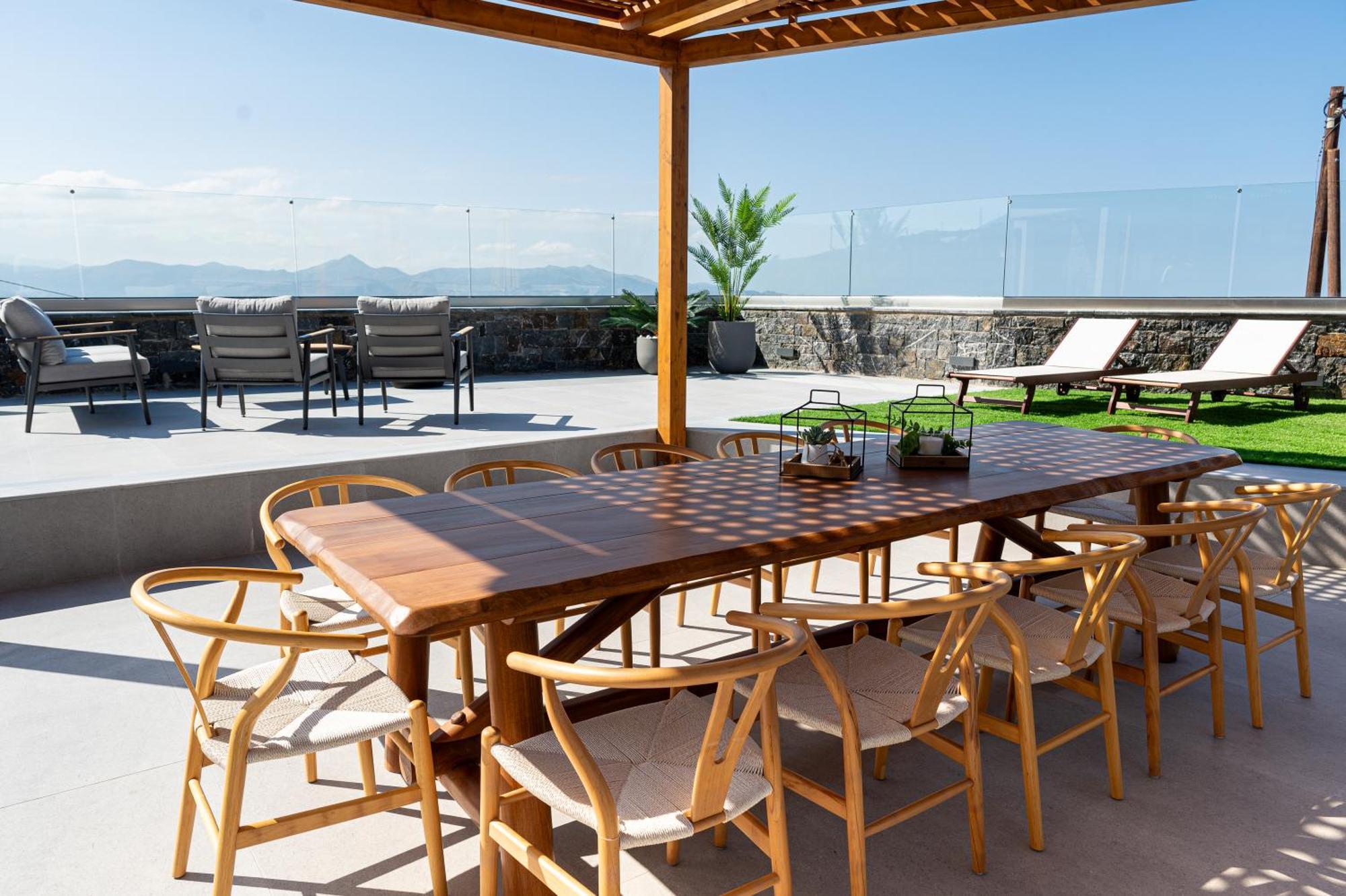 Villa Petra Luxuria With Private Heated Pool