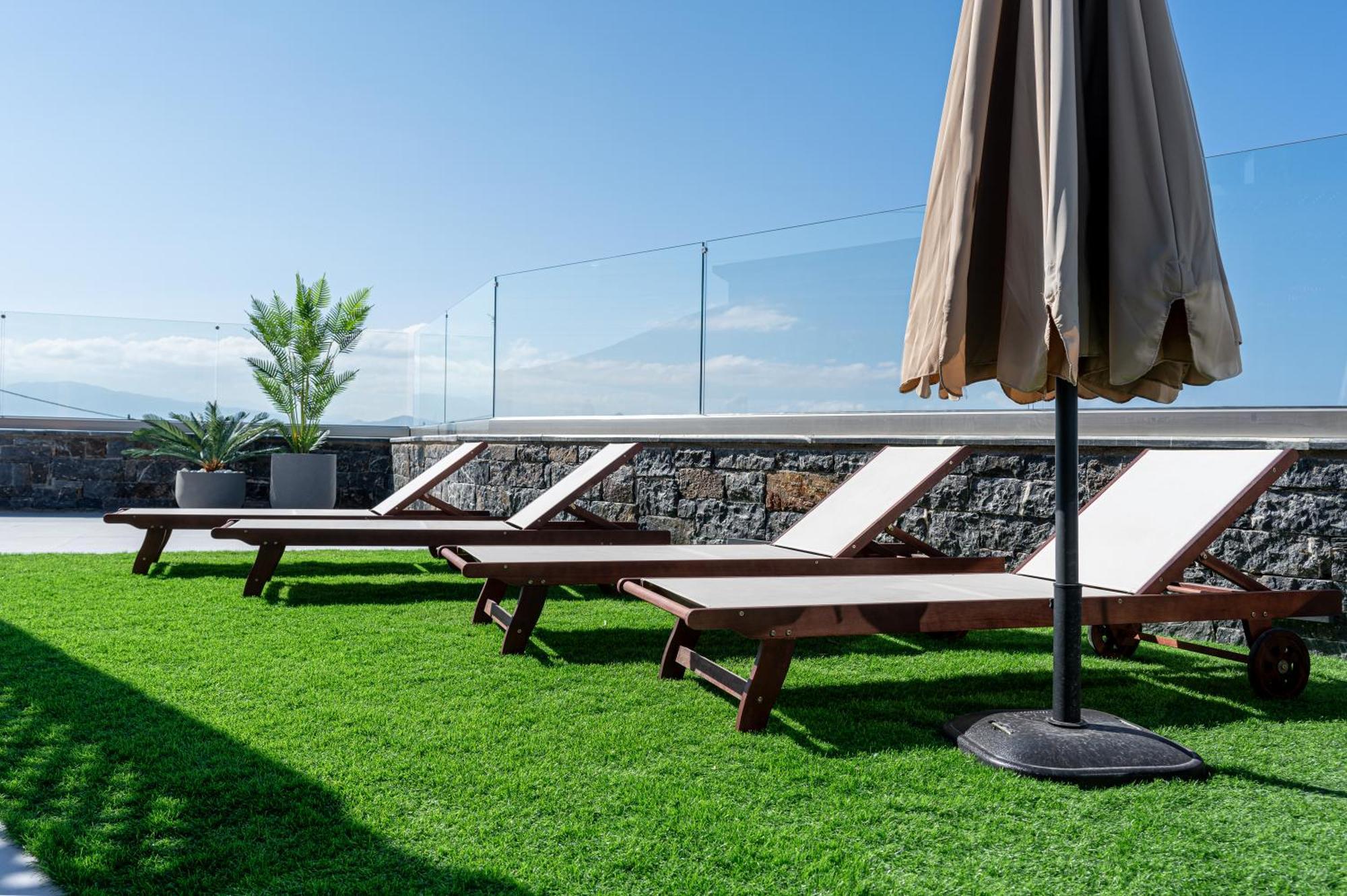 Villa Petra Luxuria With Private Heated Pool