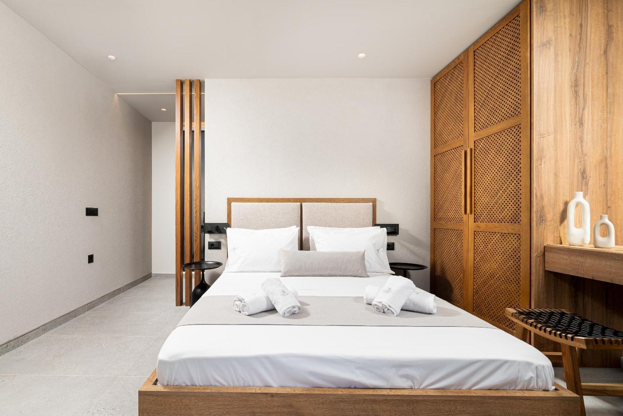 Petra Luxuria With Private Heated Pool Villa